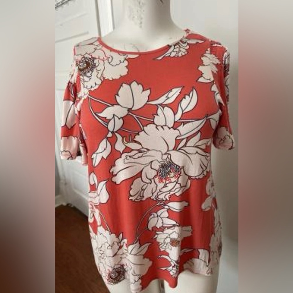 Apt. 9 Coral and White Floral Short Sleeve Top